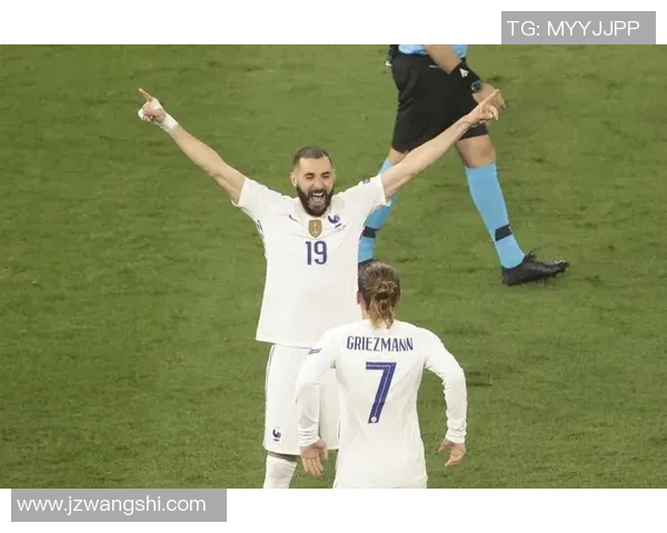 姆伯莫独中一元送关键传球仍失良机全场高光表现获评7点7分 姆伯莫独中一元送关键传球仍失良机全场高光表现获评7点7分