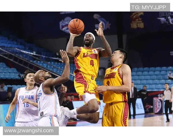 谢泼德手感冰凉仅中两球半场低迷难助球队摆脱困境 谢泼德手感冰凉仅中两球半场低迷难助球队摆脱困境